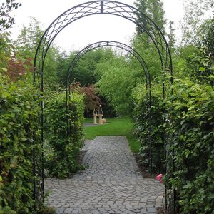 Bagatelle Backyard Archway